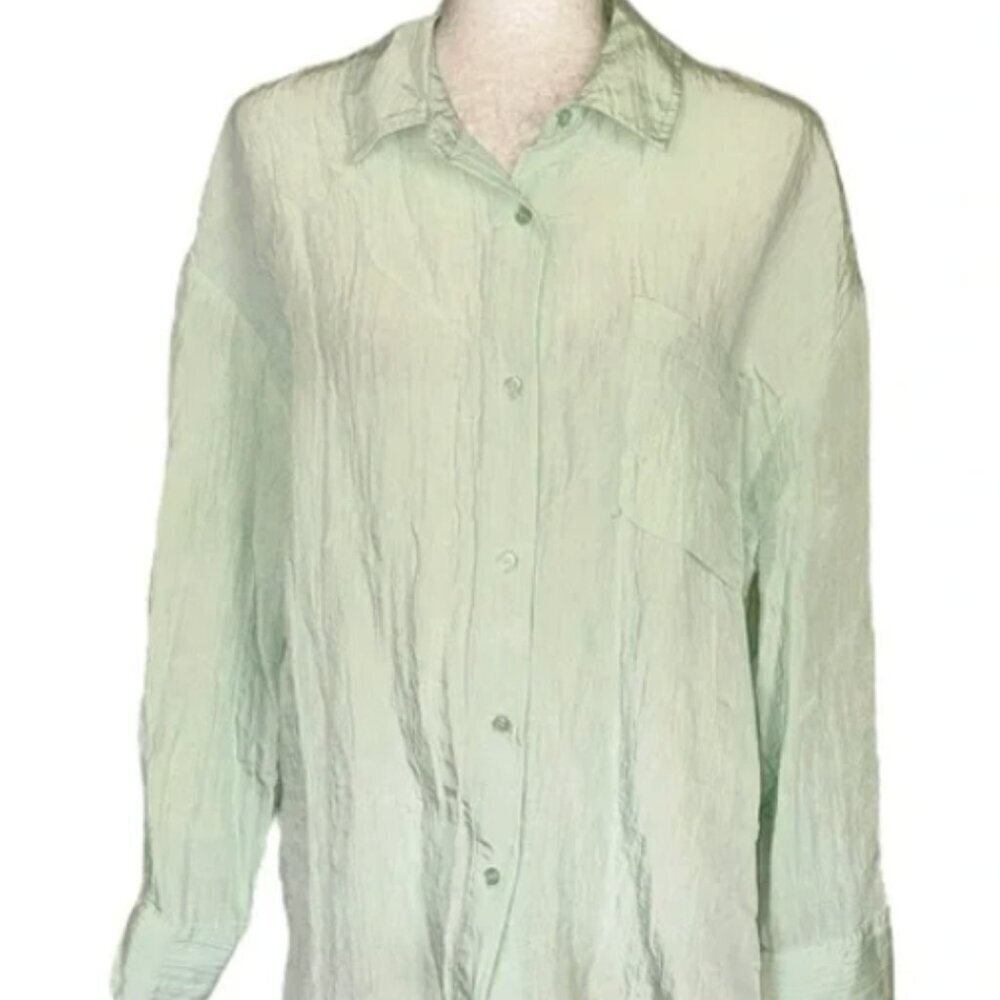 House of Harlow 1960 Crinkle Button Front